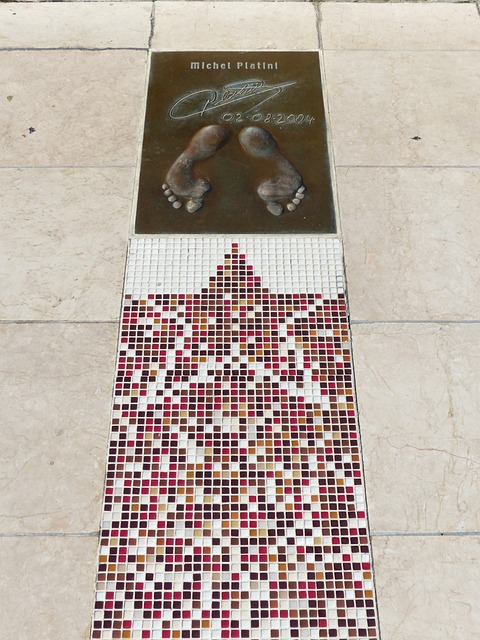 正珍视的 正珍视的