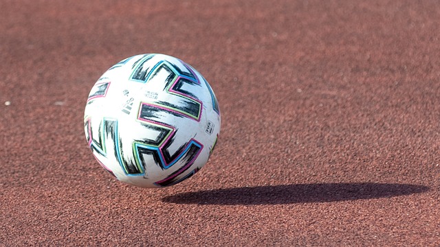 但詹姆斯用 但詹姆斯用